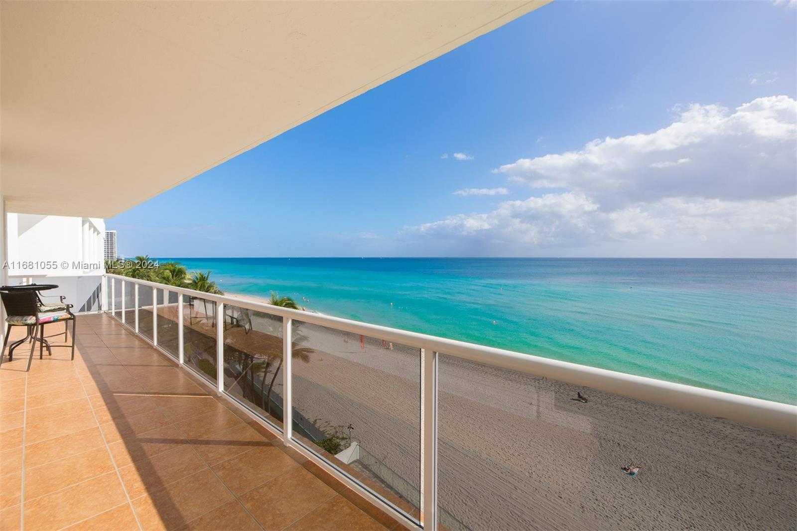 Small Image of 3725 SOUTH OCEAN DR #601, Hollywood Number 4