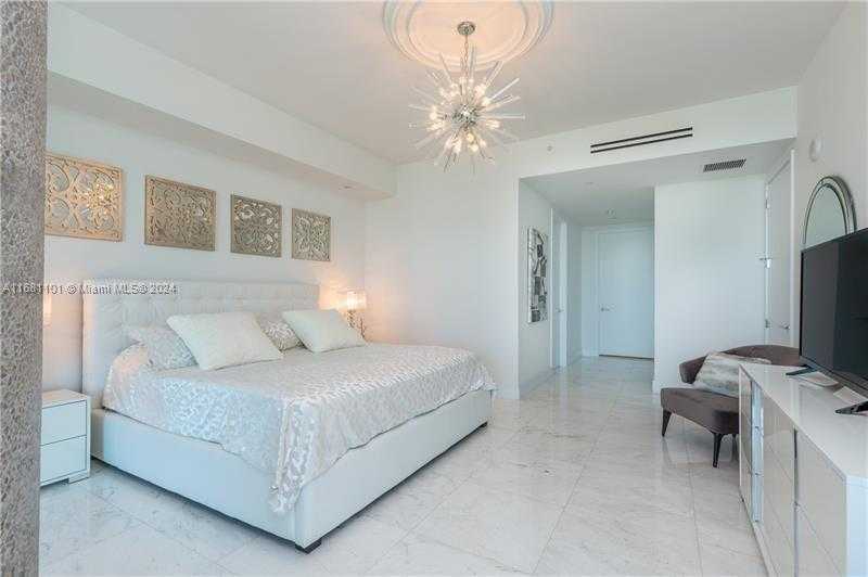 Small Image of 10203 COLLINS AVE #1105, Bal Harbour Number 13