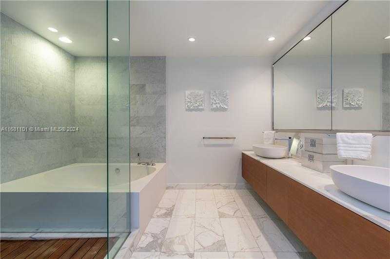 Small Image of 10203 COLLINS AVE #1105, Bal Harbour Number 17