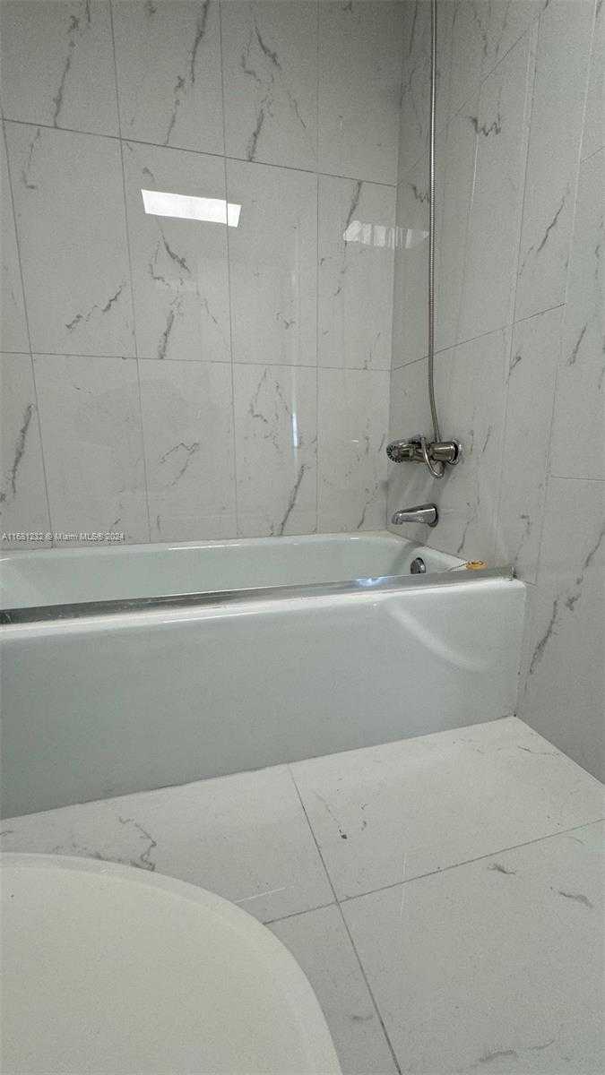 Small Image of 1817 SOUTH OCEAN DR #615, Hallandale Beach Number 14
