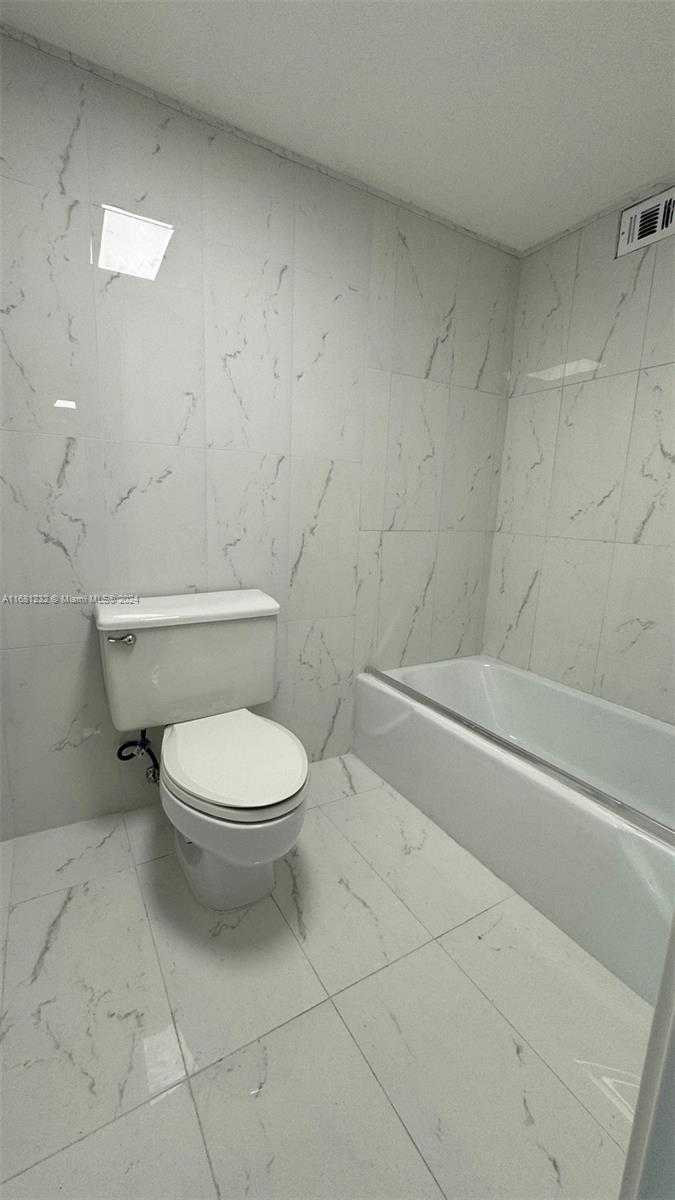 Small Image of 1817 SOUTH OCEAN DR #615, Hallandale Beach Number 15
