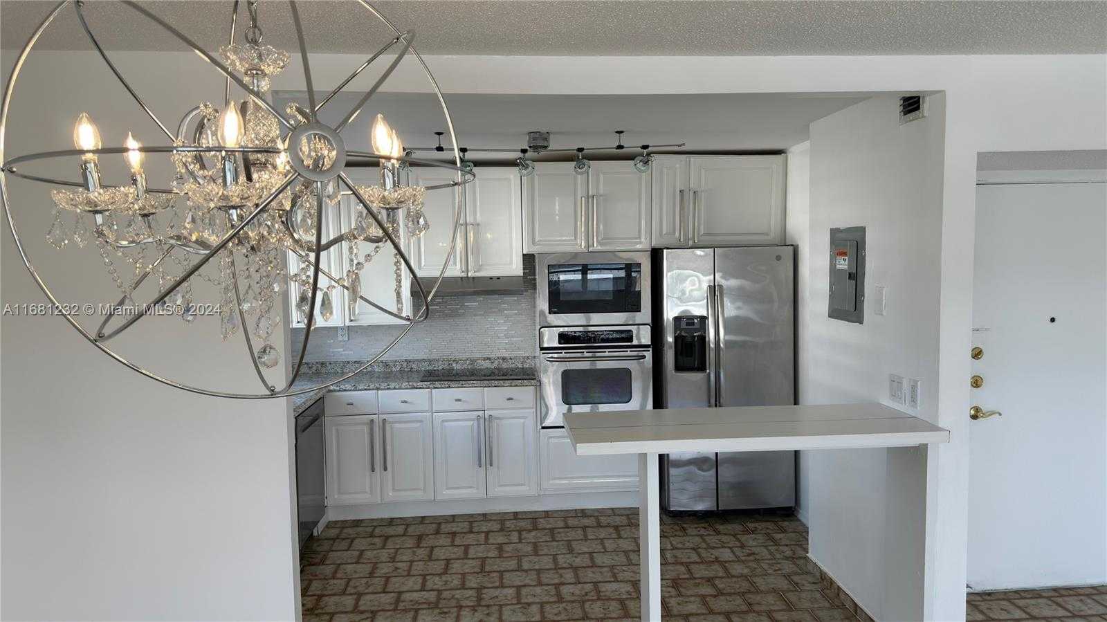 Small Image of 1817 SOUTH OCEAN DR #615, Hallandale Beach Number 4