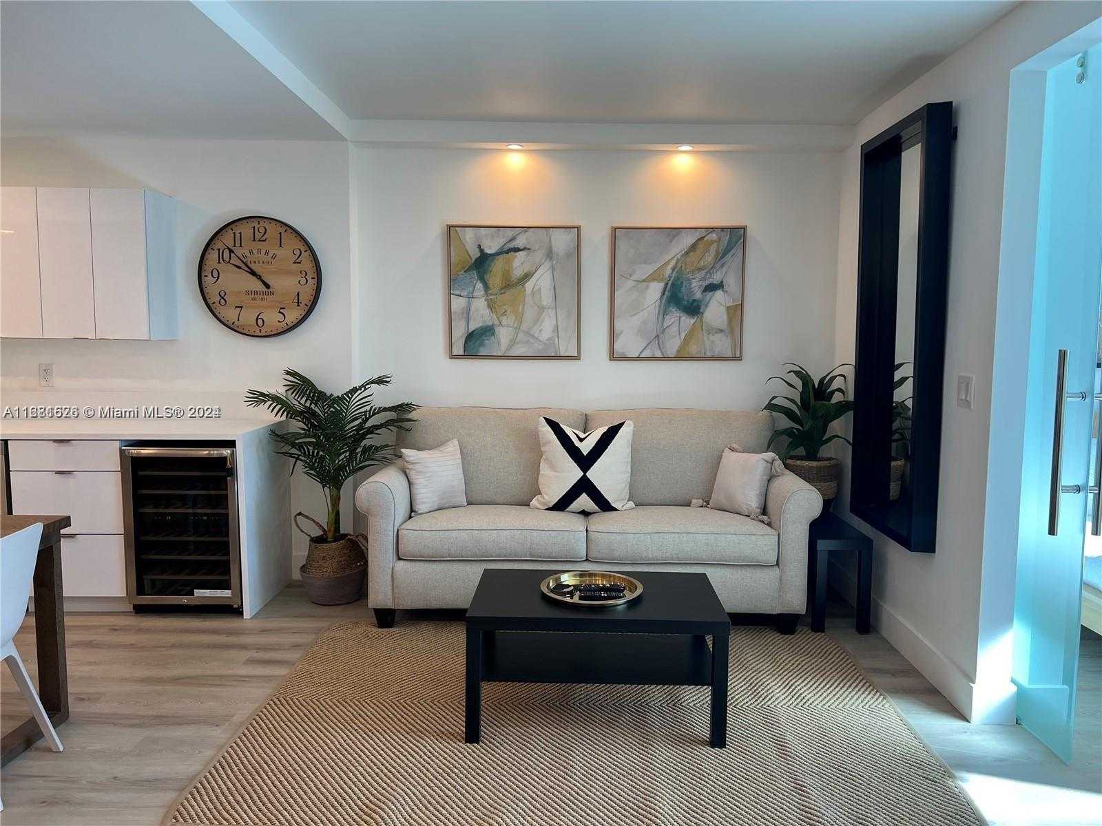 Small Image of 2301 COLLINS AVE #342, Miami Beach Number 3
