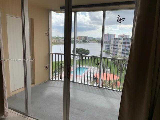 Small Image of 1750 NORTH EAST 191ST ST #816-3, Miami Number 10