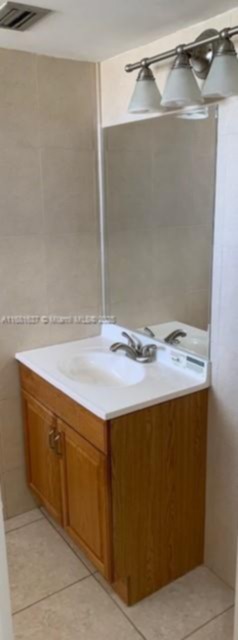 Small Image of 1750 NORTH EAST 191ST ST #816-3, Miami Number 4