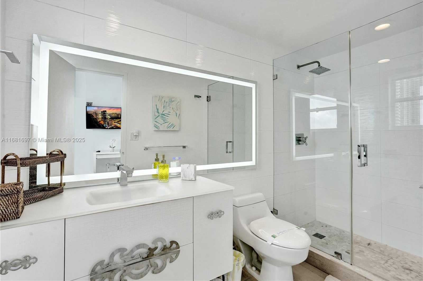 Small Image of 3801 SOUTH OCEAN DR #PH16F, Hollywood Number 10