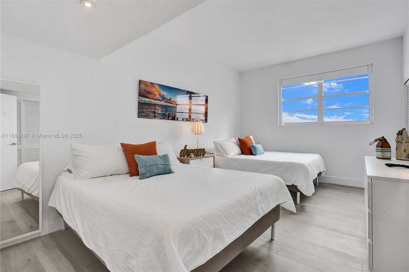 Small Image of 3801 SOUTH OCEAN DR #PH16F, Hollywood Number 18