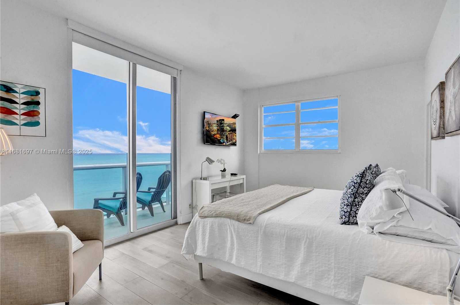 Small Image of 3801 SOUTH OCEAN DR #PH16F, Hollywood Number 6