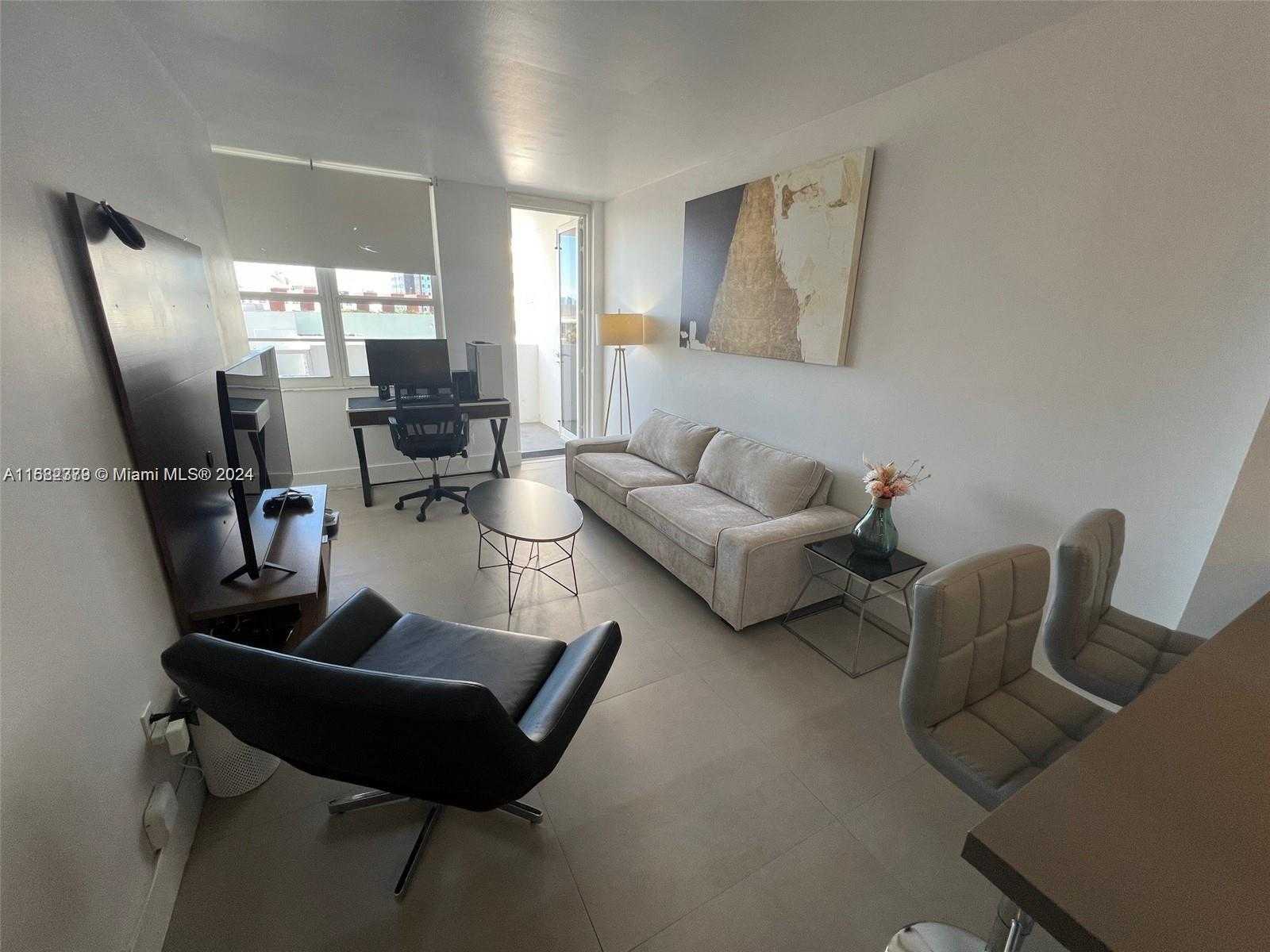Small Image of 100 #620, Miami Beach Number 11