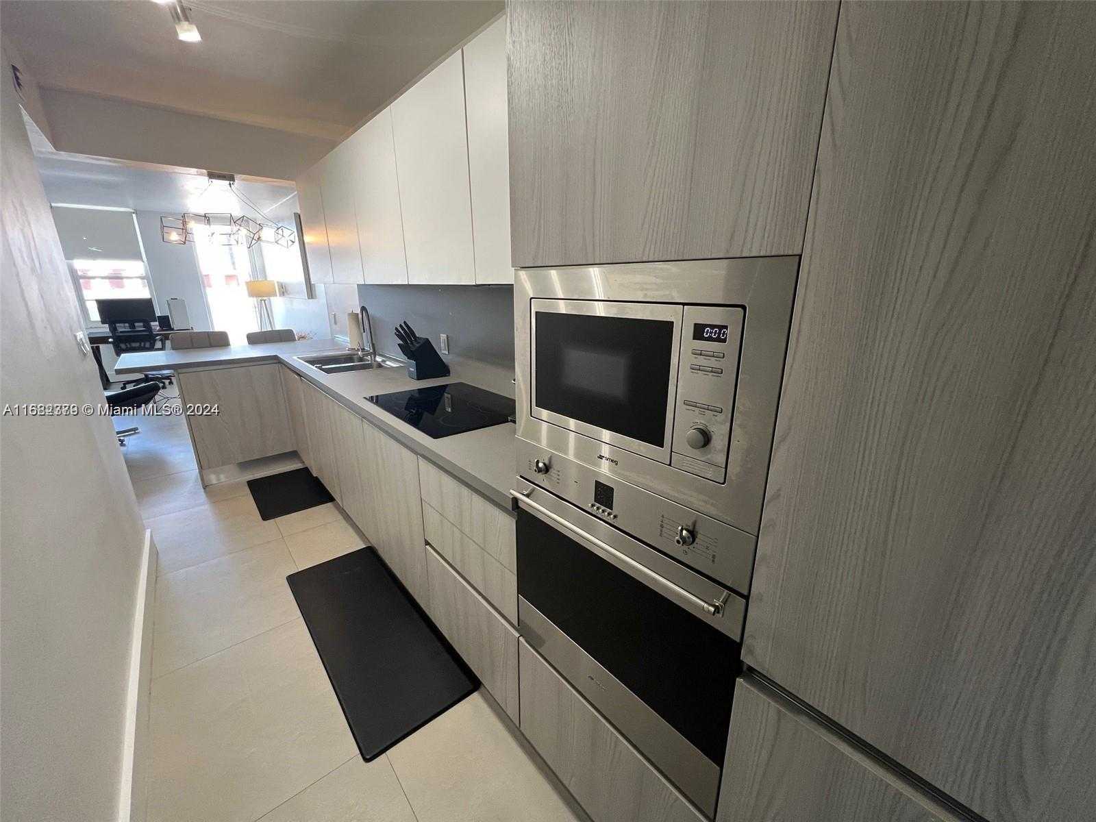 Small Image of 100 #620, Miami Beach Number 6
