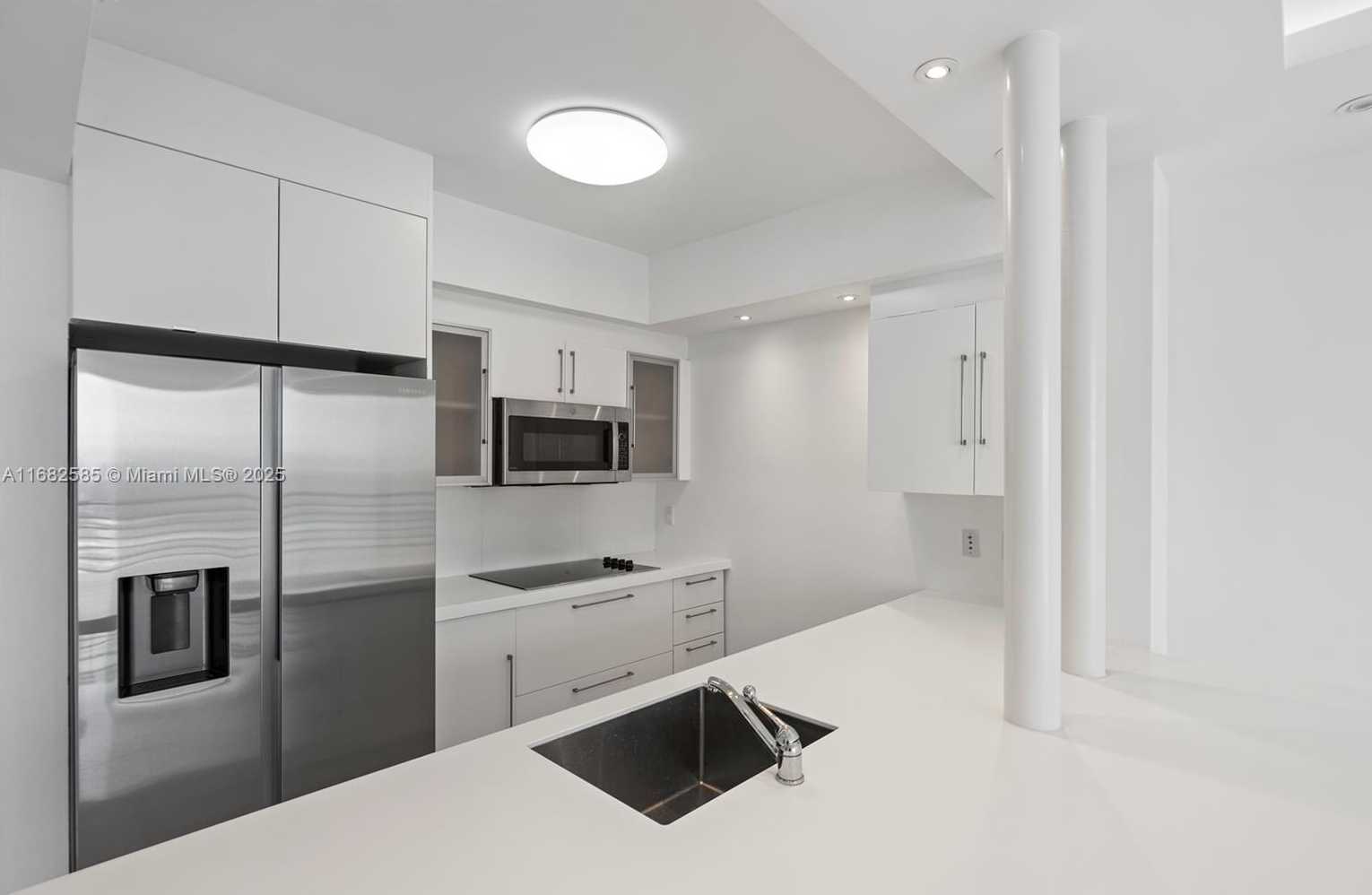 Small Image of 325 SOUTH BISCAYNE BLVD #4218, Miami Number 12