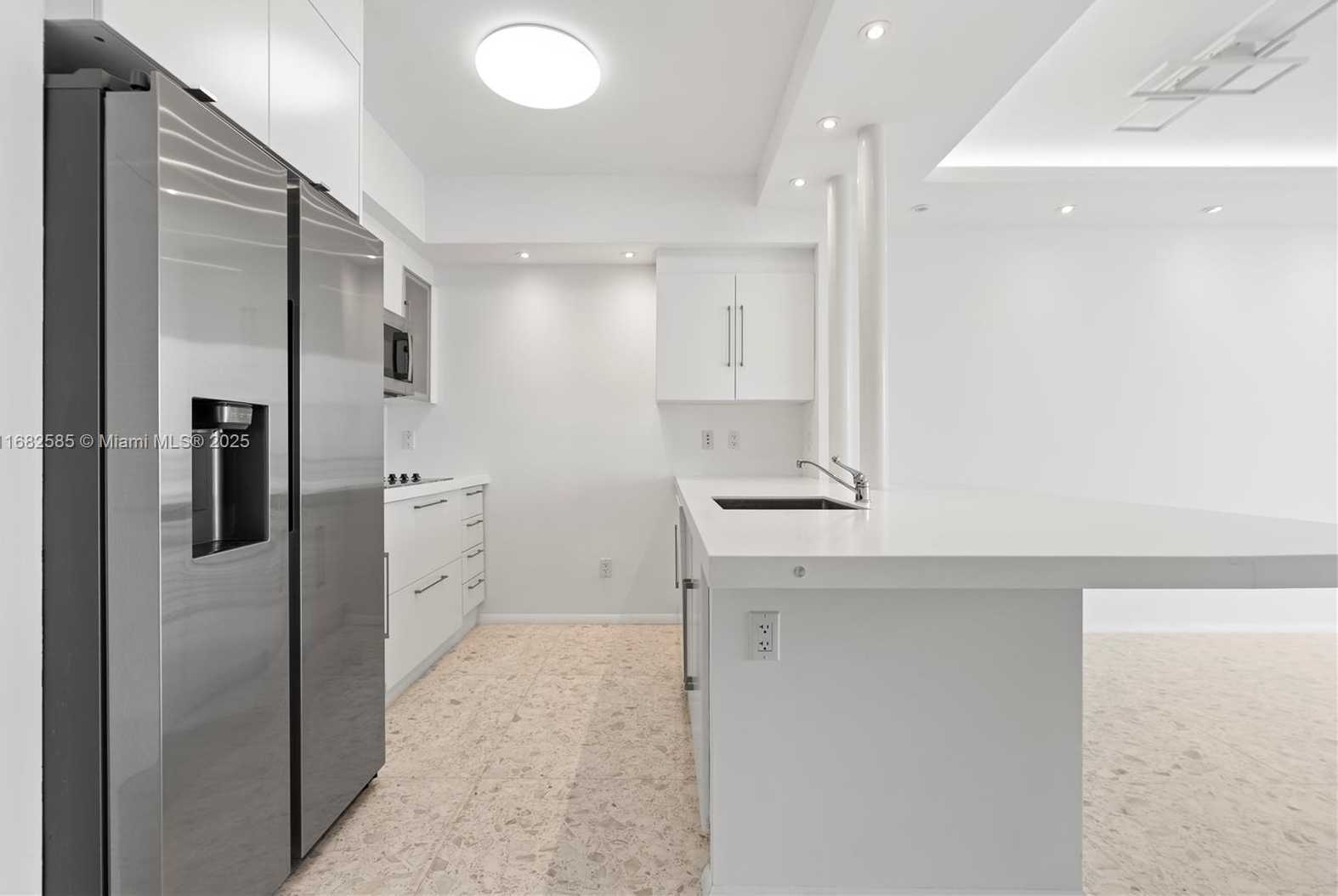 Small Image of 325 SOUTH BISCAYNE BLVD #4218, Miami Number 13