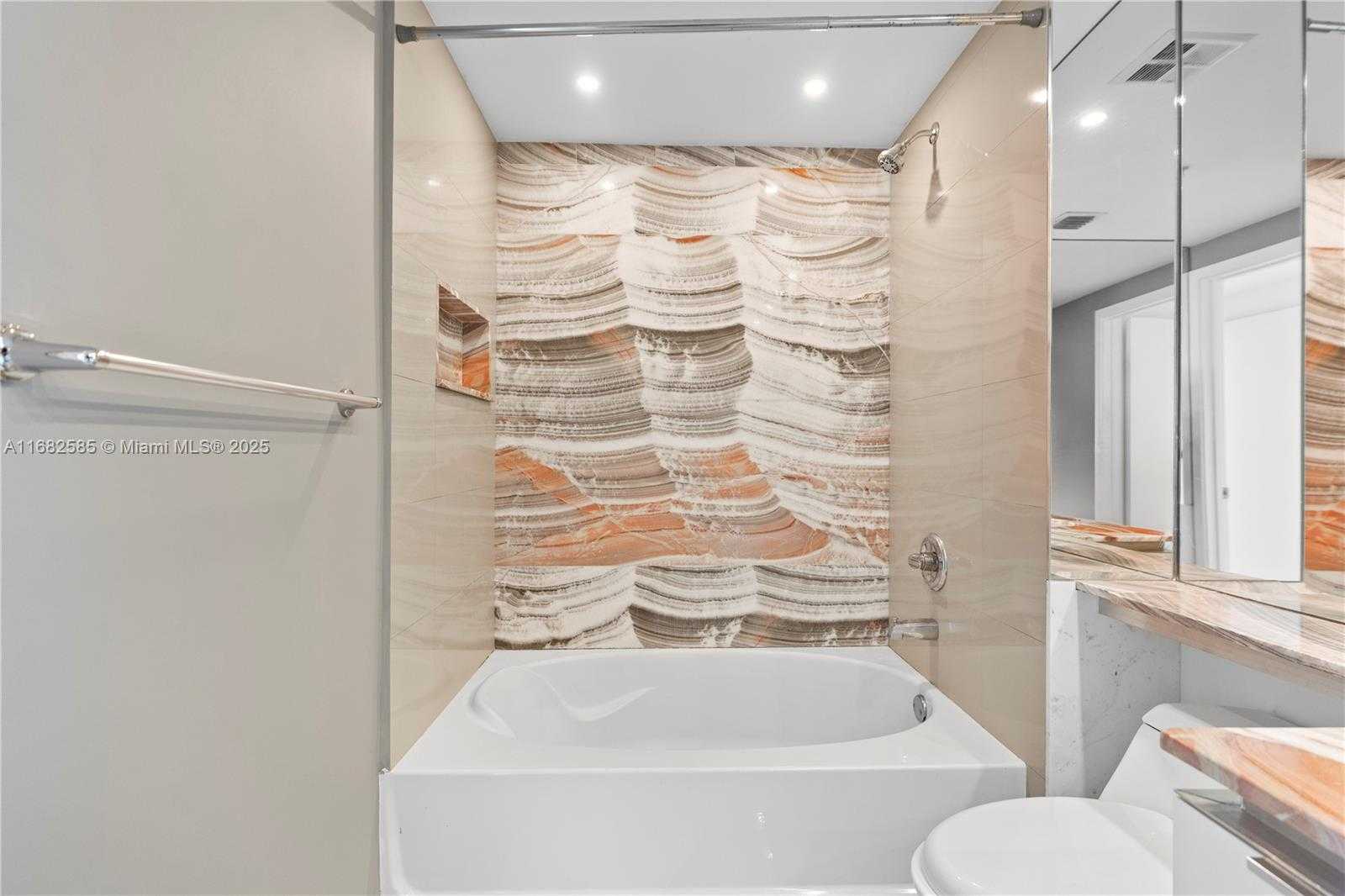 Small Image of 325 SOUTH BISCAYNE BLVD #4218, Miami Number 16