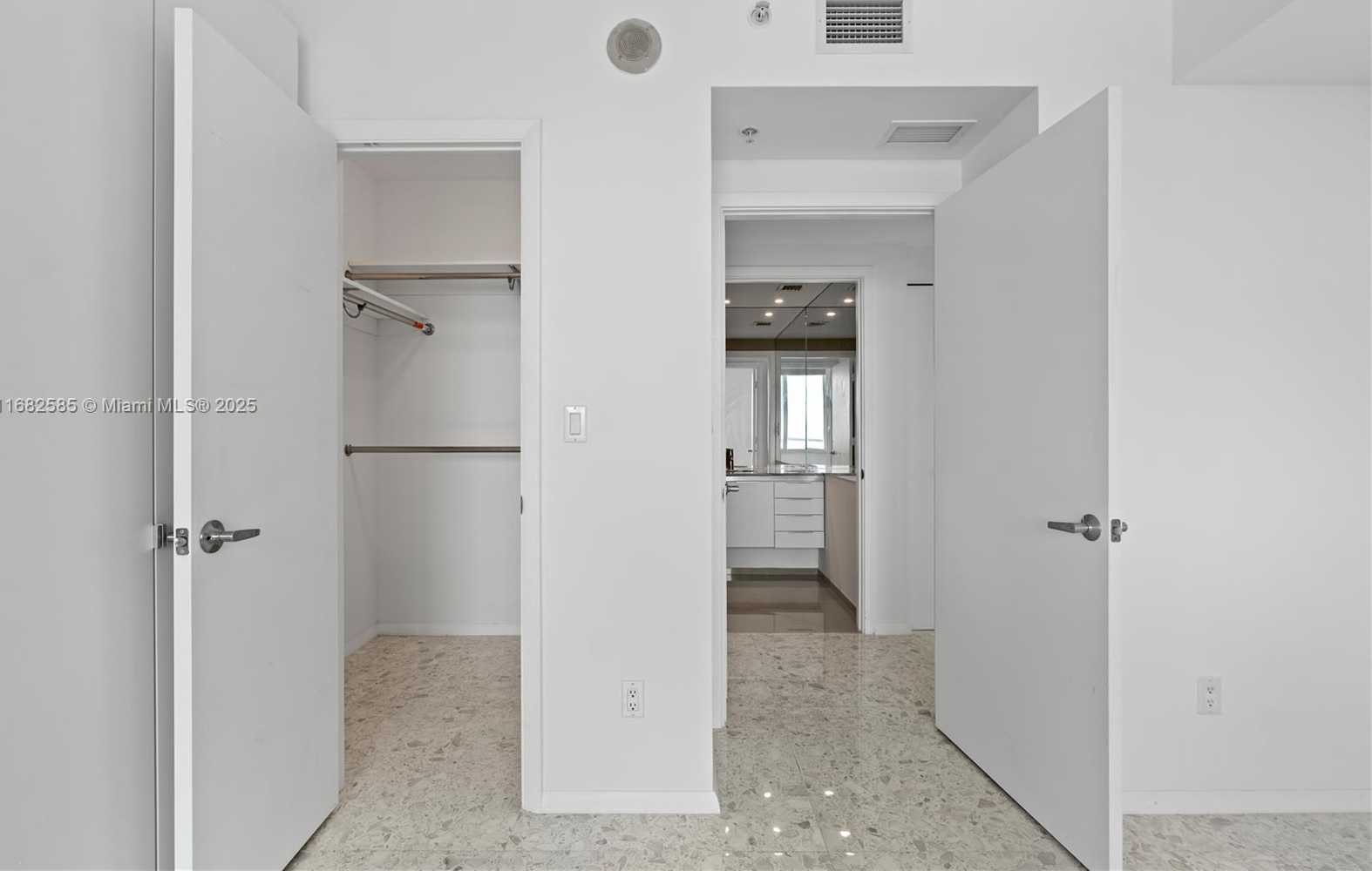 Small Image of 325 SOUTH BISCAYNE BLVD #4218, Miami Number 23