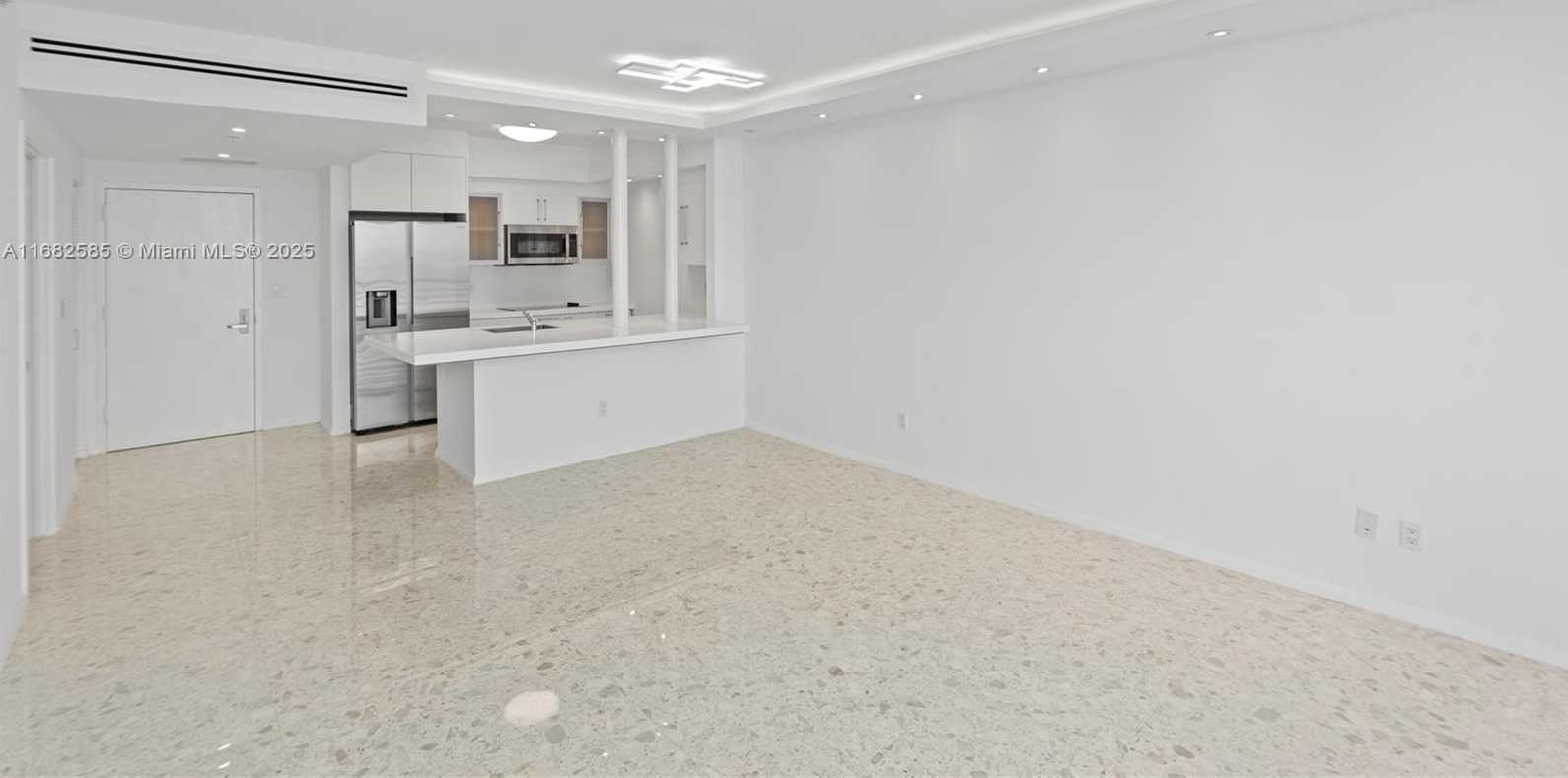Small Image of 325 SOUTH BISCAYNE BLVD #4218, Miami Number 37