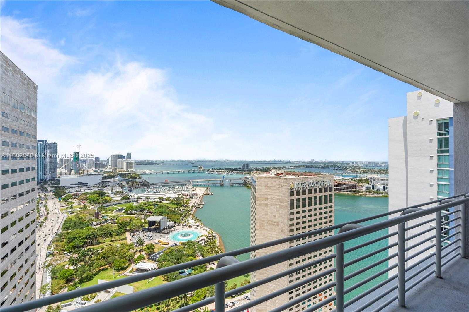 Small Image of 325 SOUTH BISCAYNE BLVD #4218, Miami Number 42