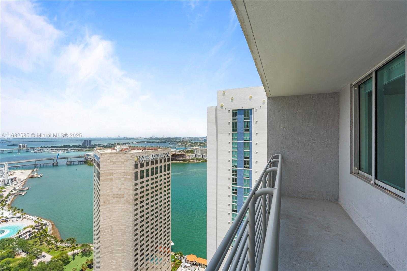 Small Image of 325 SOUTH BISCAYNE BLVD #4218, Miami Number 43