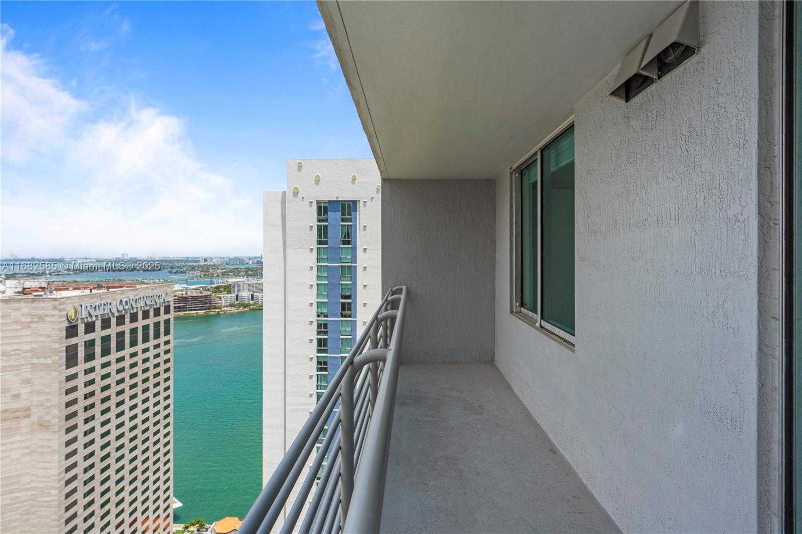 Small Image of 325 SOUTH BISCAYNE BLVD #4218, Miami Number 44