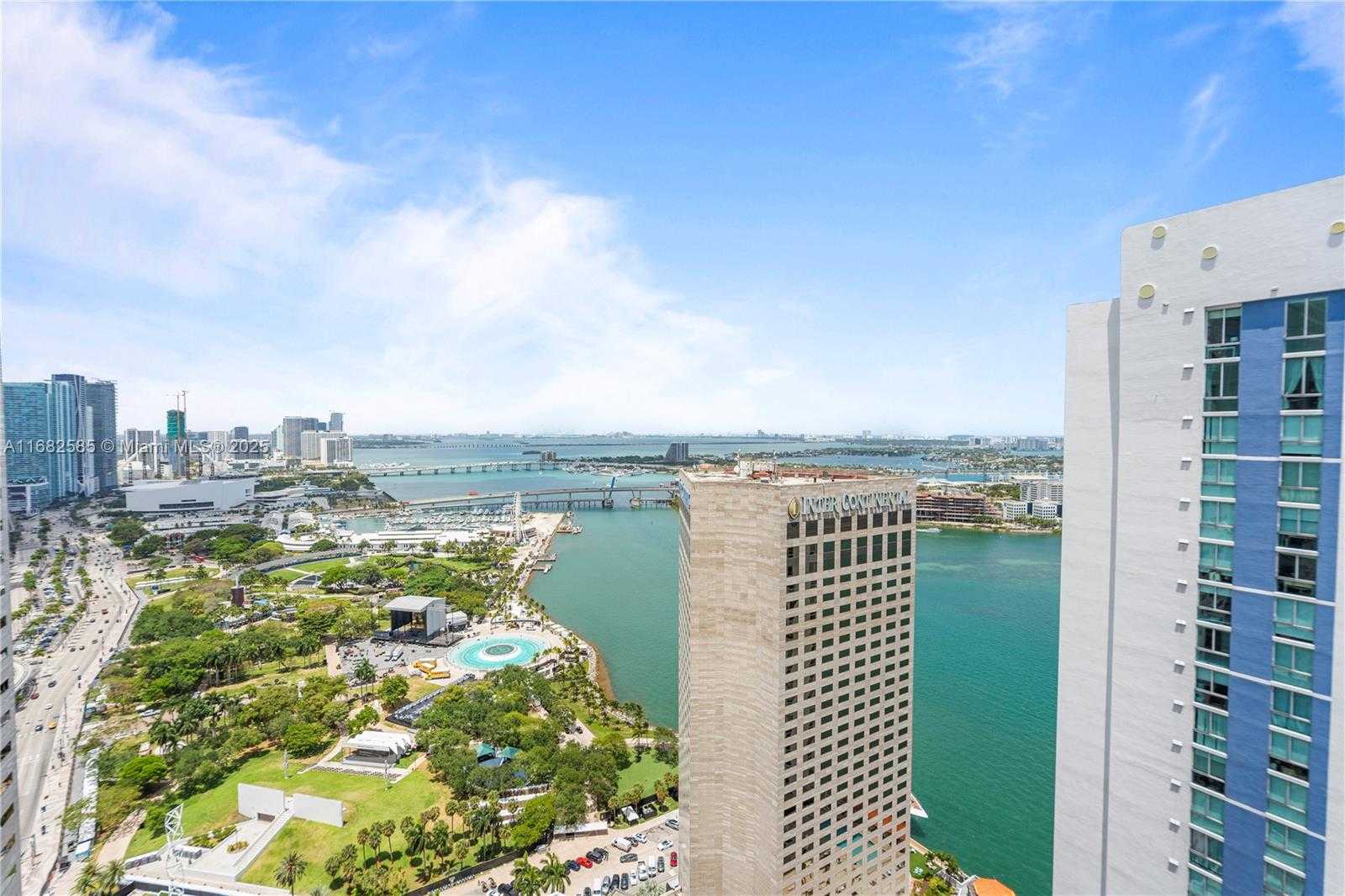 Small Image of 325 SOUTH BISCAYNE BLVD #4218, Miami Number 46
