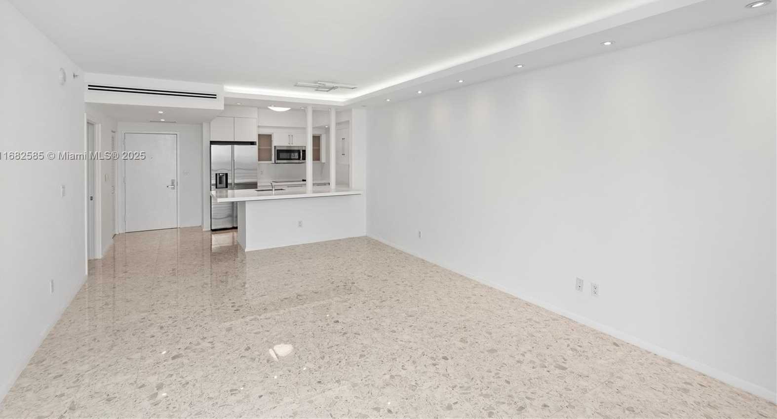 Small Image of 325 SOUTH BISCAYNE BLVD #4218, Miami Number 8