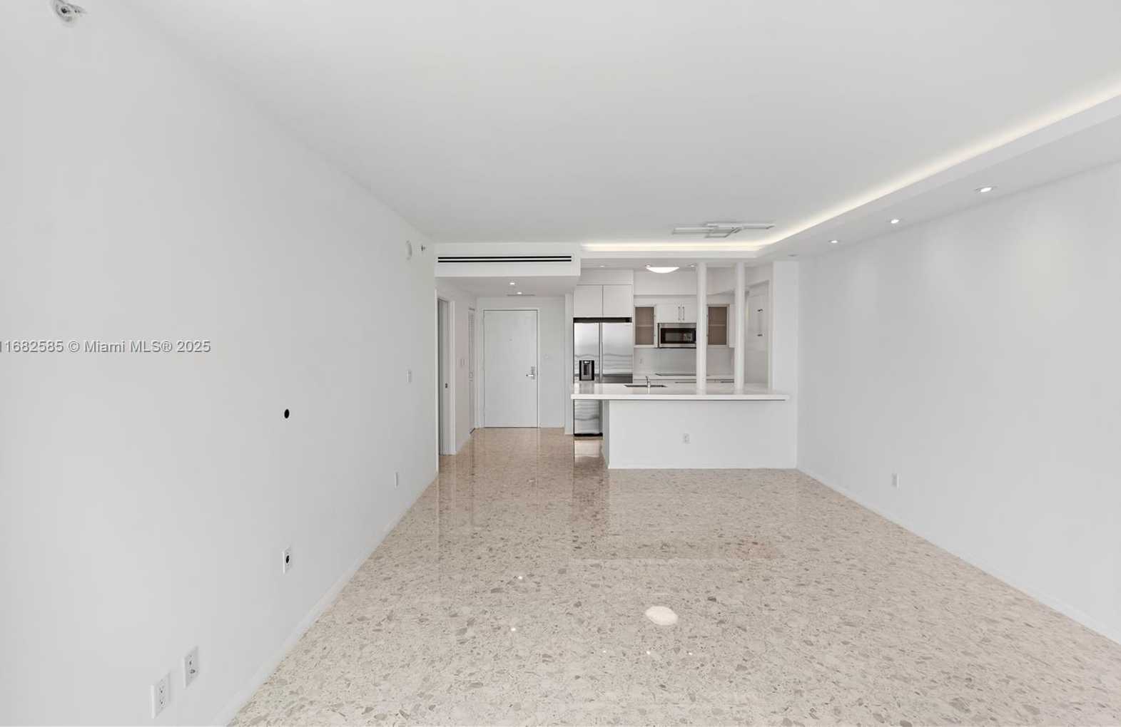 Small Image of 325 SOUTH BISCAYNE BLVD #4218, Miami Number 9