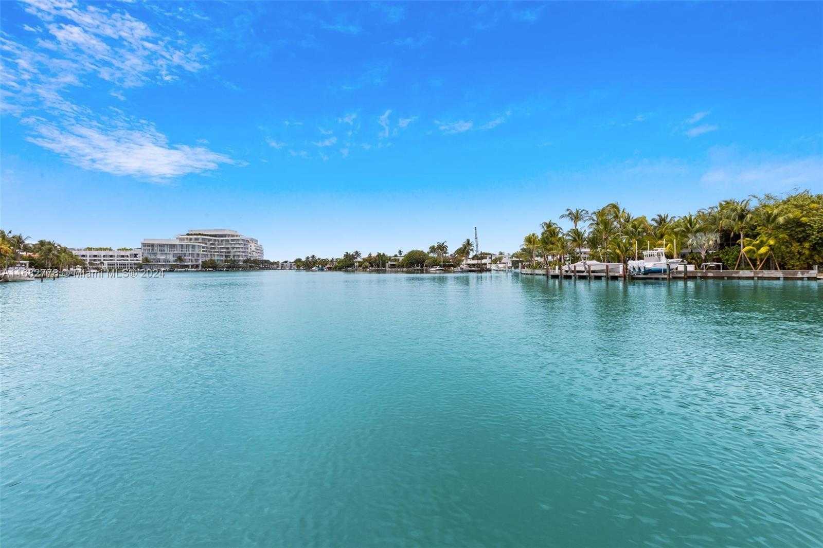 Small Image of 4720 PINE TREE DR #5, Miami Beach Number 13