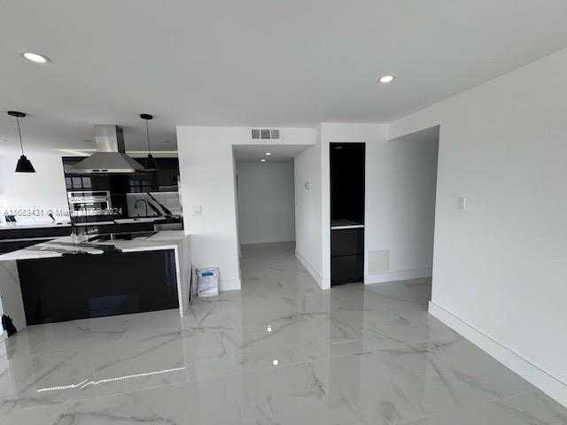 Small Image of 18011 BISCAYNE BLVD #1605, Aventura Number 14