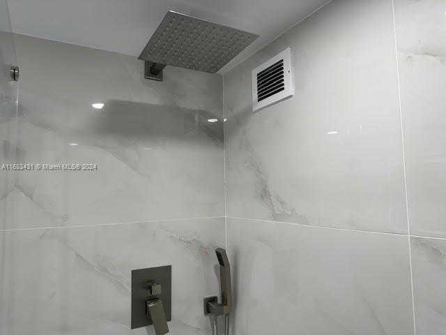 Small Image of 18011 BISCAYNE BLVD #1605, Aventura Number 30