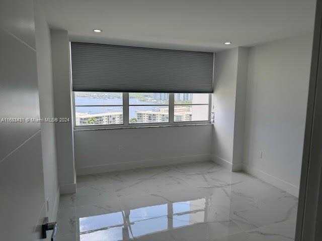 Small Image of 18011 BISCAYNE BLVD #1605, Aventura Number 32