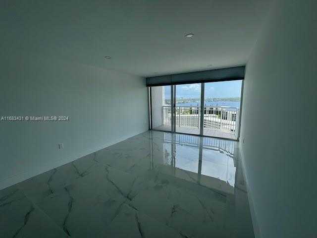 Small Image of 18011 BISCAYNE BLVD #1605, Aventura Number 34
