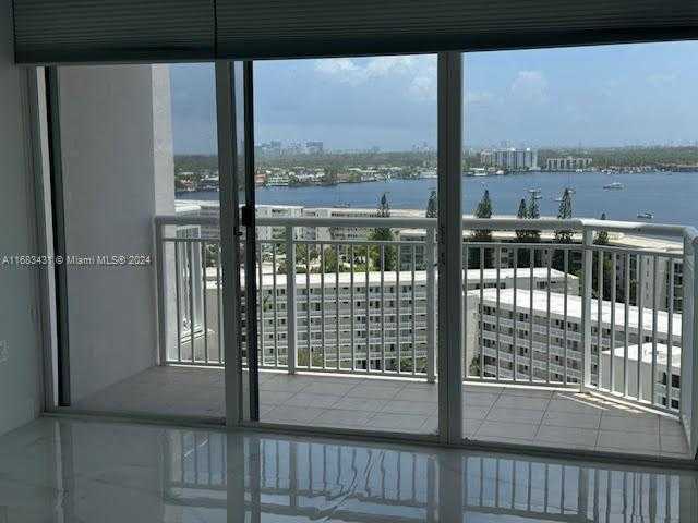 Small Image of 18011 BISCAYNE BLVD #1605, Aventura Number 35