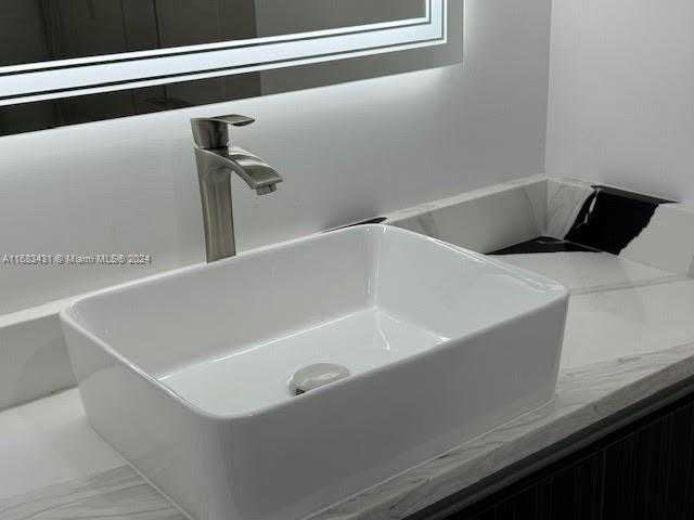 Small Image of 18011 BISCAYNE BLVD #1605, Aventura Number 37