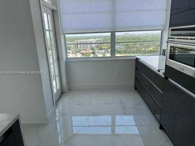 Small Image of 18011 BISCAYNE BLVD #1605, Aventura Number 9
