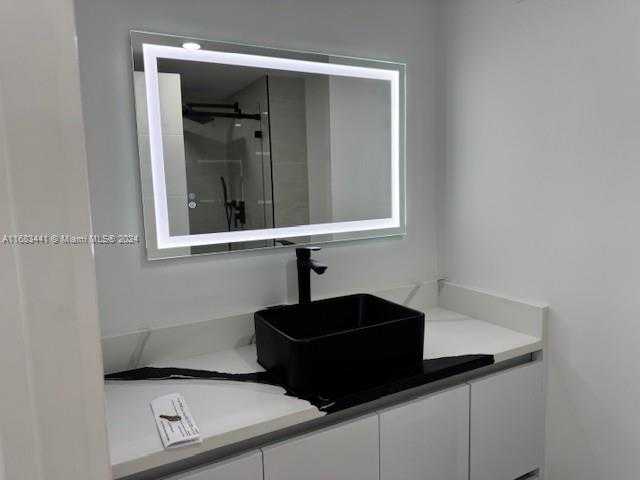 Small Image of 18021 BISCAYNE BLVD #1404, Aventura Number 12