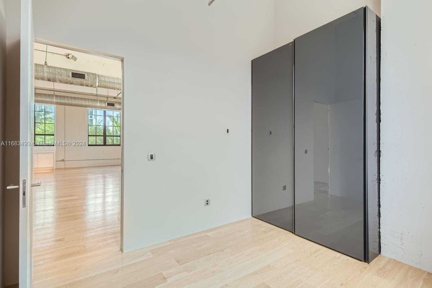 Small Image of 1749 NORTH EAST MIAMI CT #201, Miami Number 25