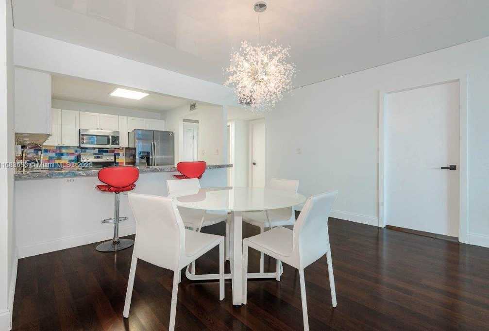 Small Image of 2301 COLLINS AVE #1204, Miami Beach Number 10