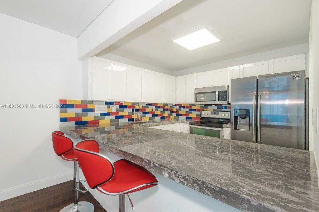 Small Image of 2301 COLLINS AVE #1204, Miami Beach Number 13