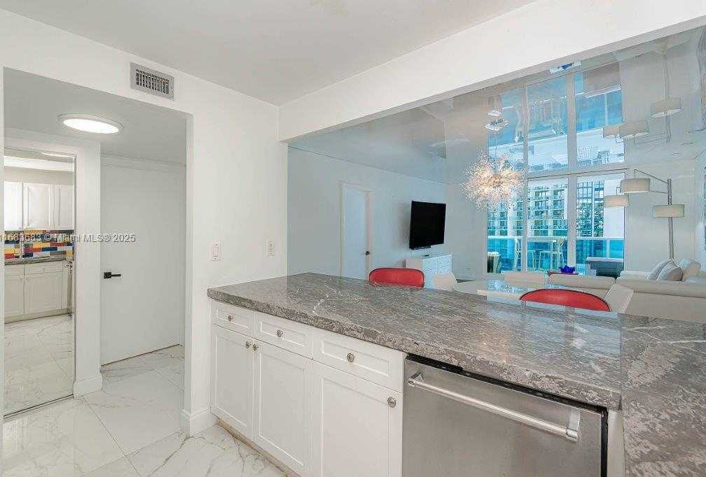 Small Image of 2301 COLLINS AVE #1204, Miami Beach Number 17