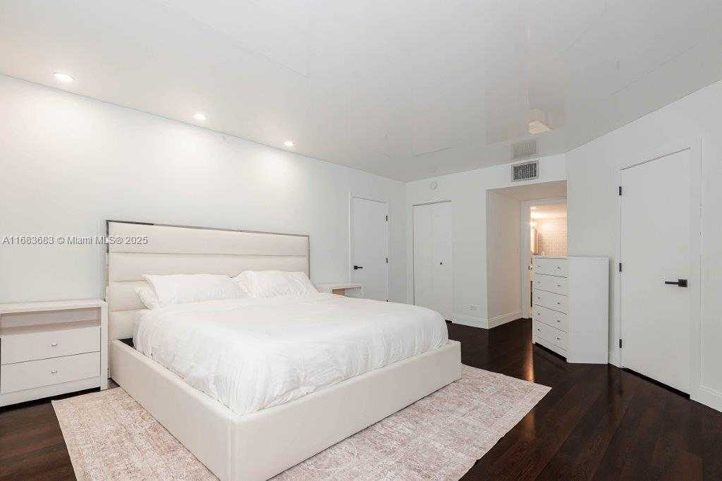 Small Image of 2301 COLLINS AVE #1204, Miami Beach Number 23