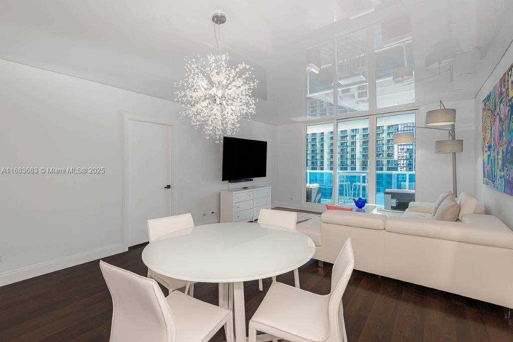 Small Image of 2301 COLLINS AVE #1204, Miami Beach Number 4
