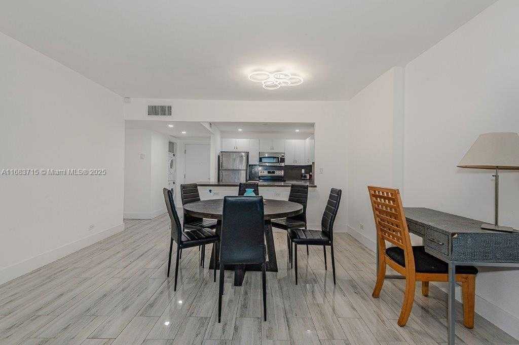 Small Image of 2301 COLLINS AVE #534, Miami Beach Number 10