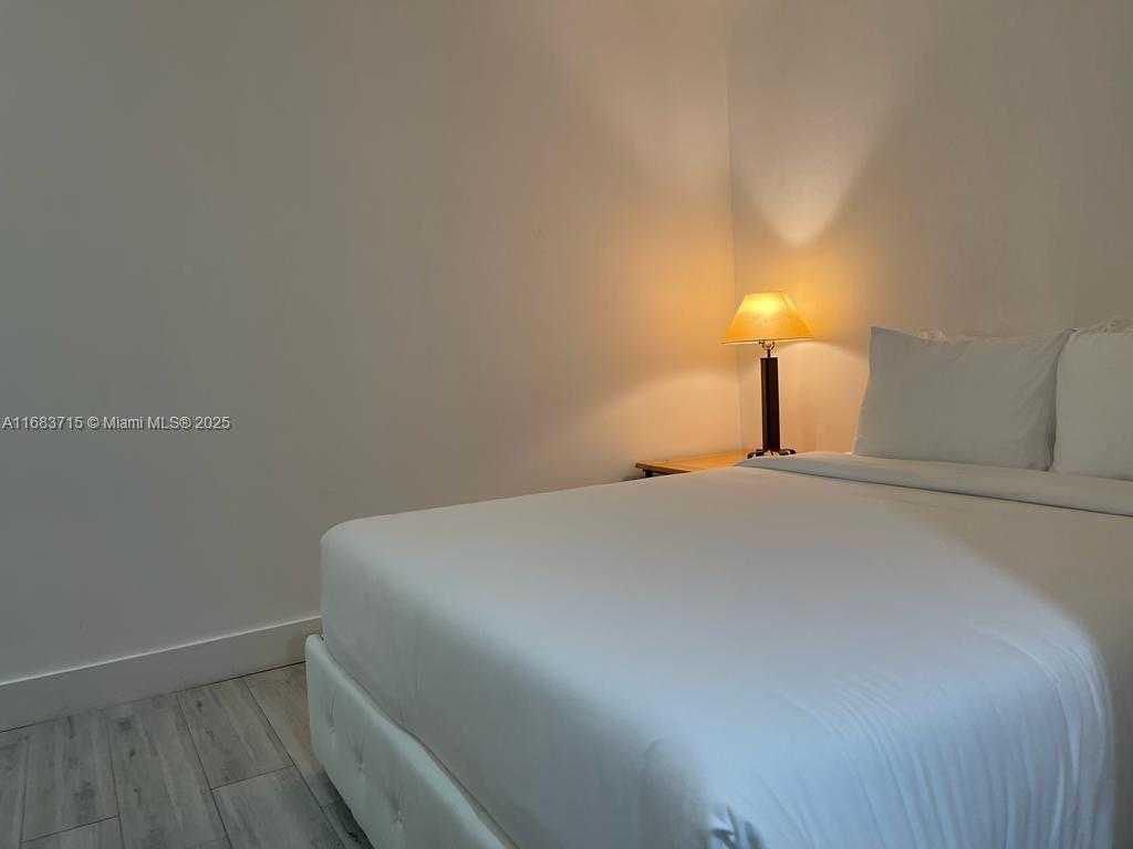 Small Image of 2301 COLLINS AVE #534, Miami Beach Number 16