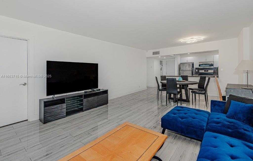 Small Image of 2301 COLLINS AVE #534, Miami Beach Number 8