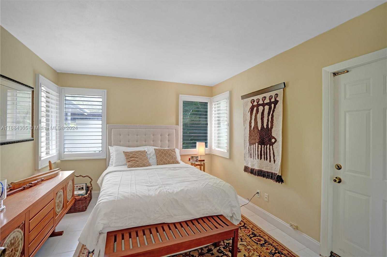 Small Image of 711 COCONUT DR, Fort Lauderdale Number 18