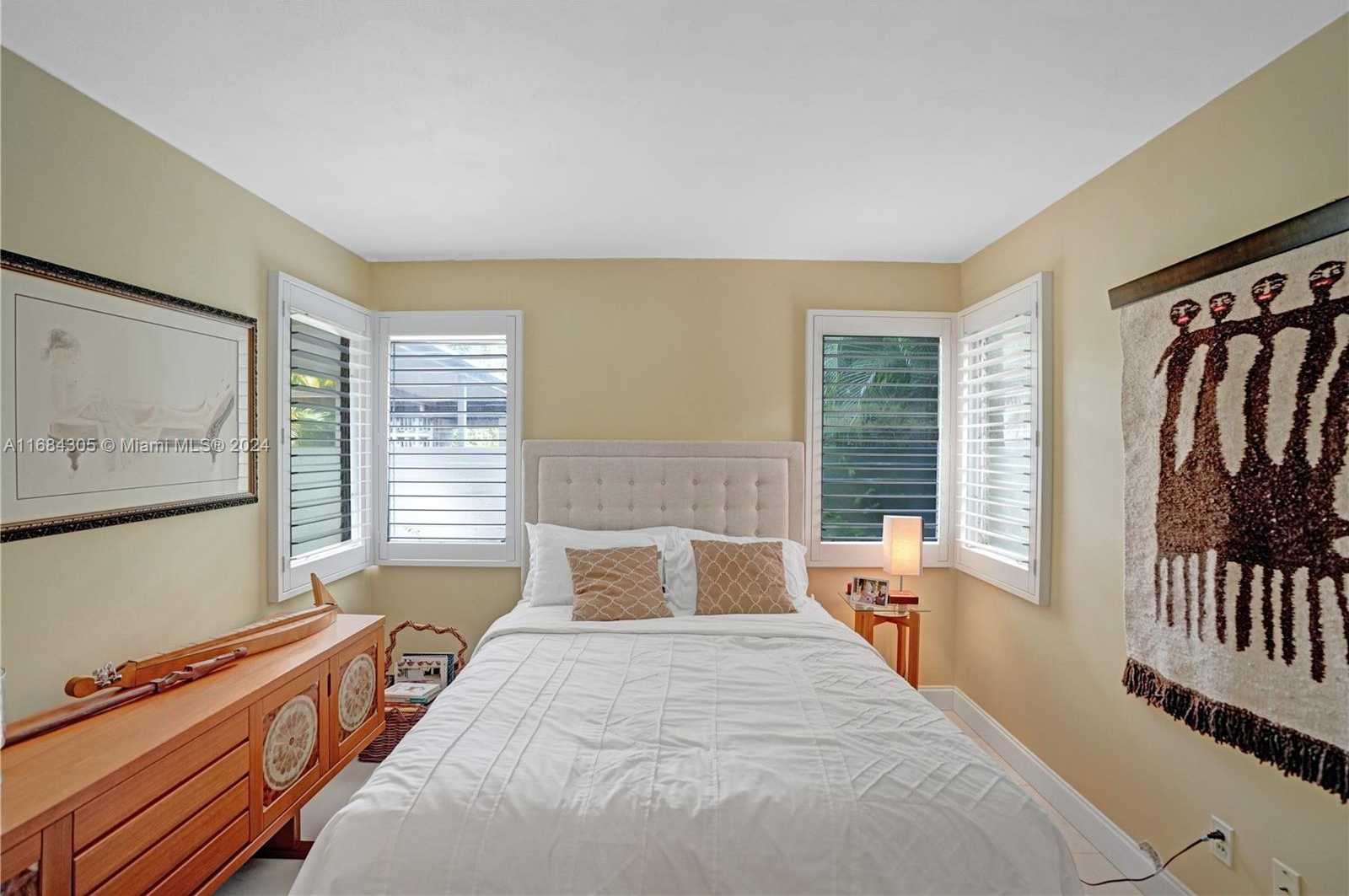 Small Image of 711 COCONUT DR, Fort Lauderdale Number 19