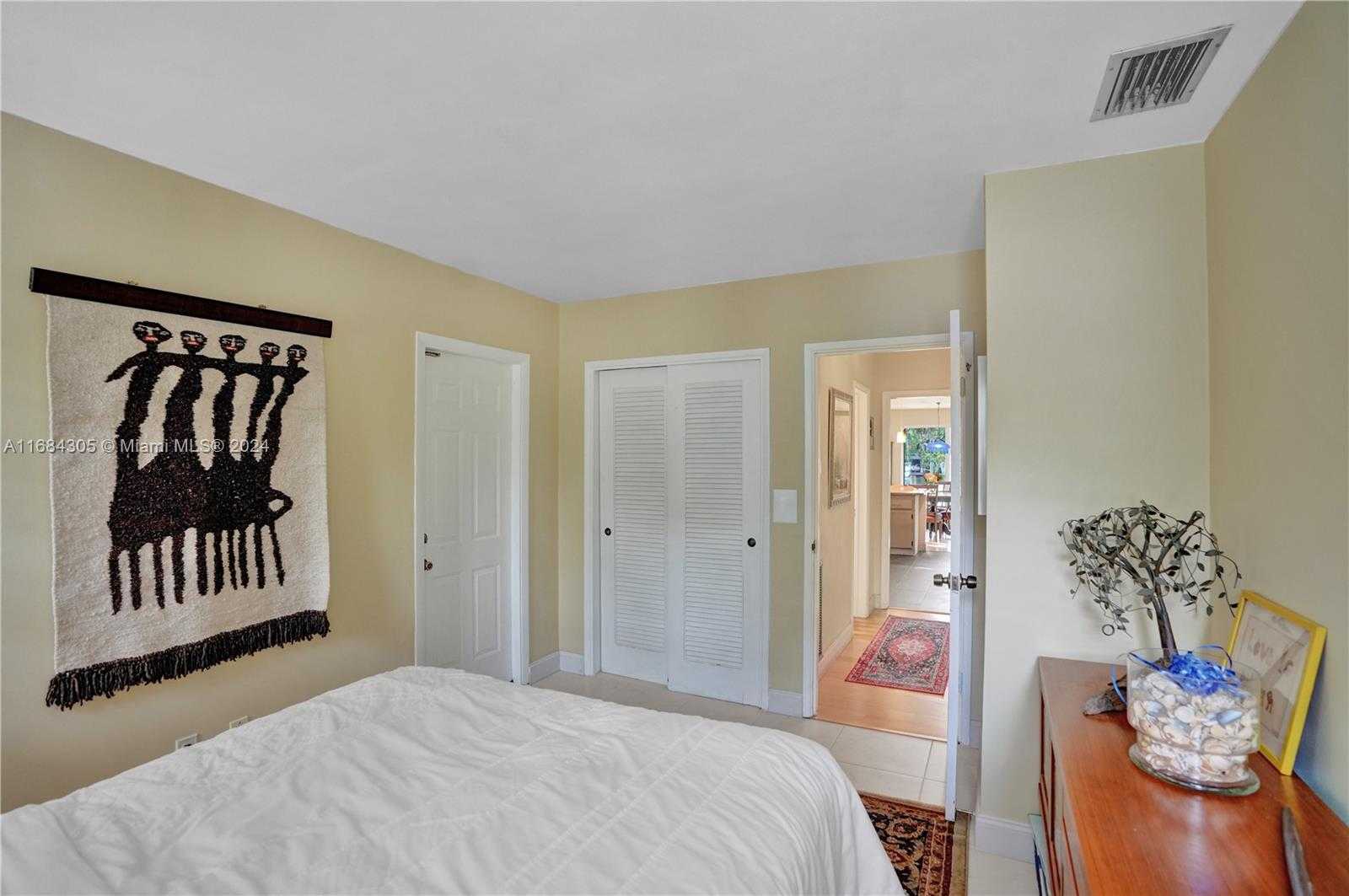 Small Image of 711 COCONUT DR, Fort Lauderdale Number 22