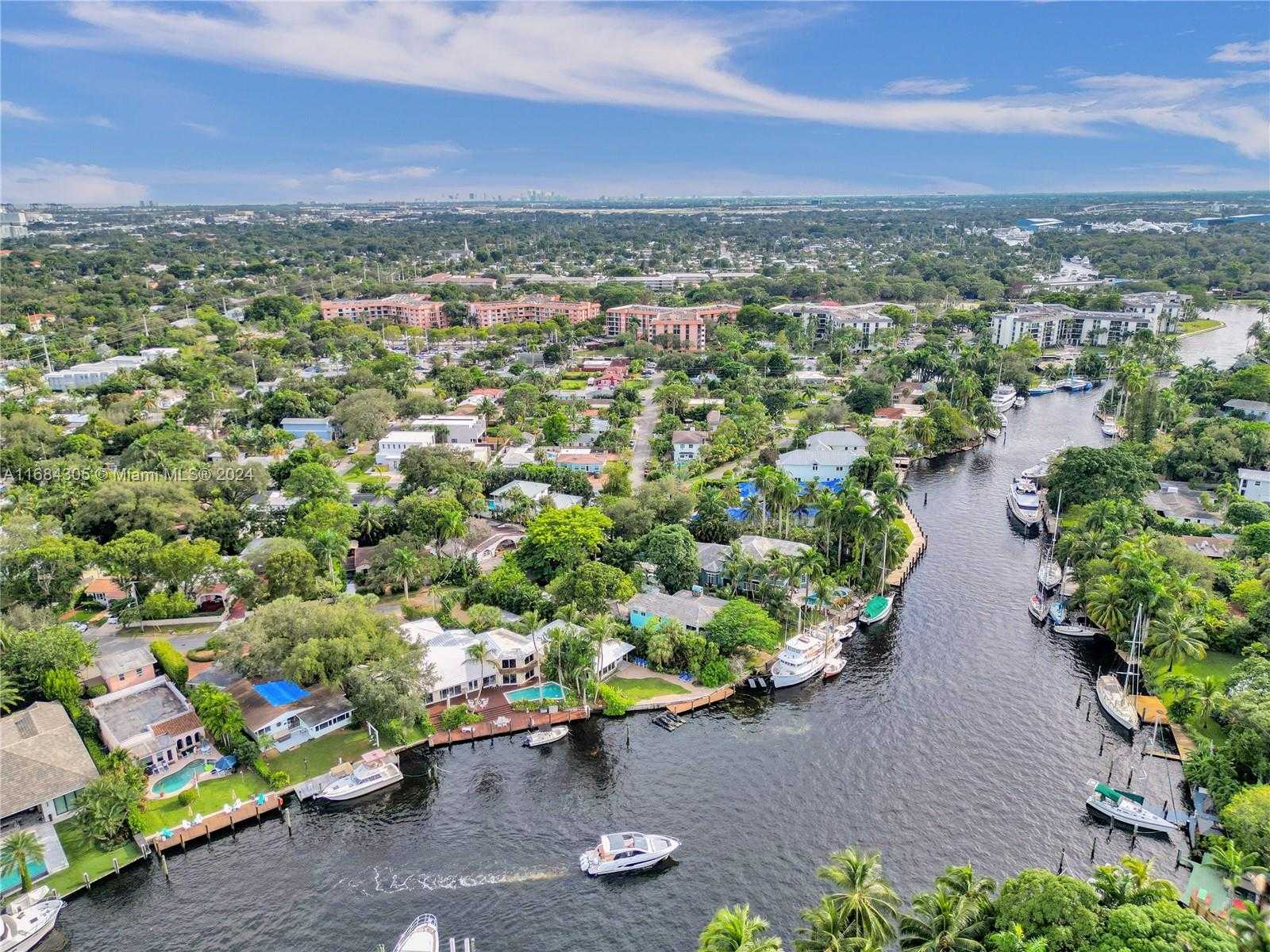 Small Image of 711 COCONUT DR, Fort Lauderdale Number 3