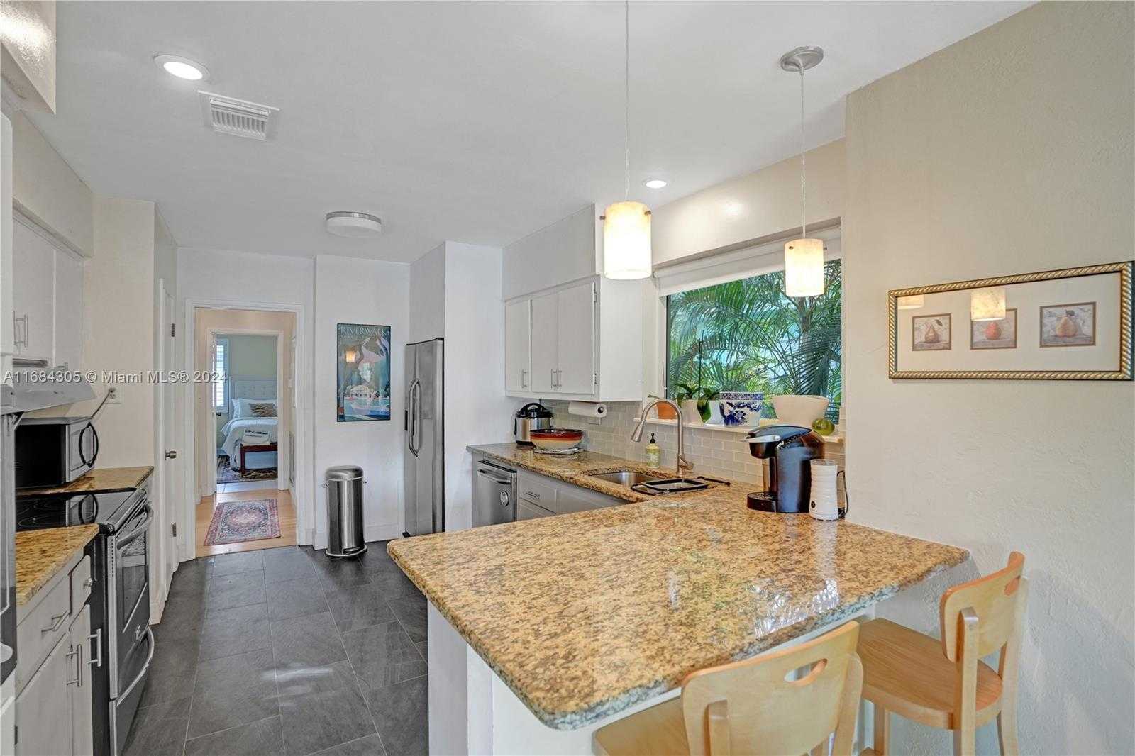 Small Image of 711 COCONUT DR, Fort Lauderdale Number 34