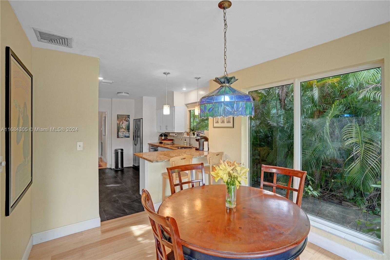 Small Image of 711 COCONUT DR, Fort Lauderdale Number 38