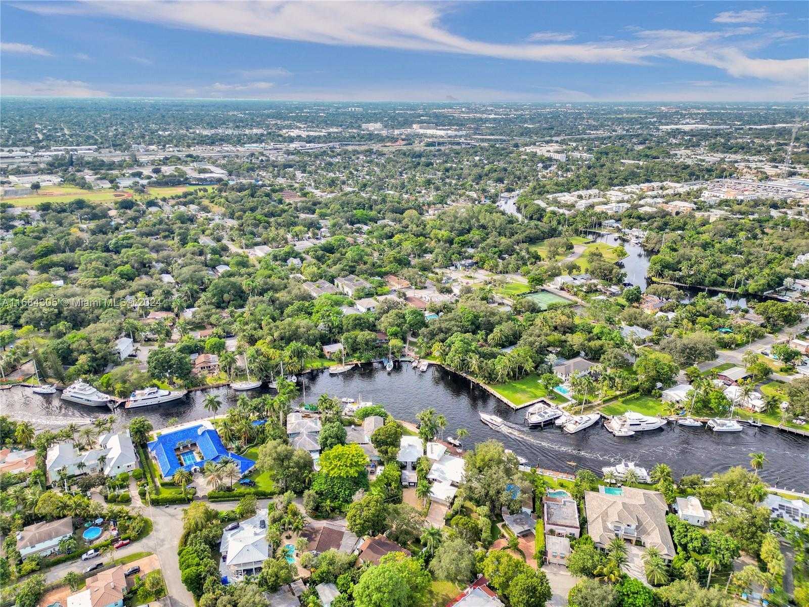 Small Image of 711 COCONUT DR, Fort Lauderdale Number 4
